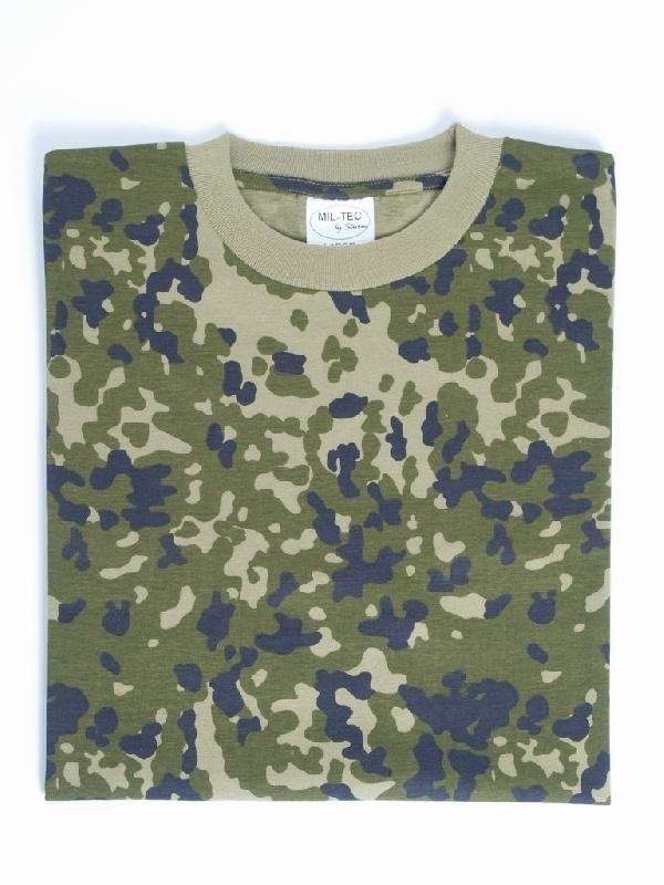 T-shirt i størrelse XXXL og i dansk M65 camo