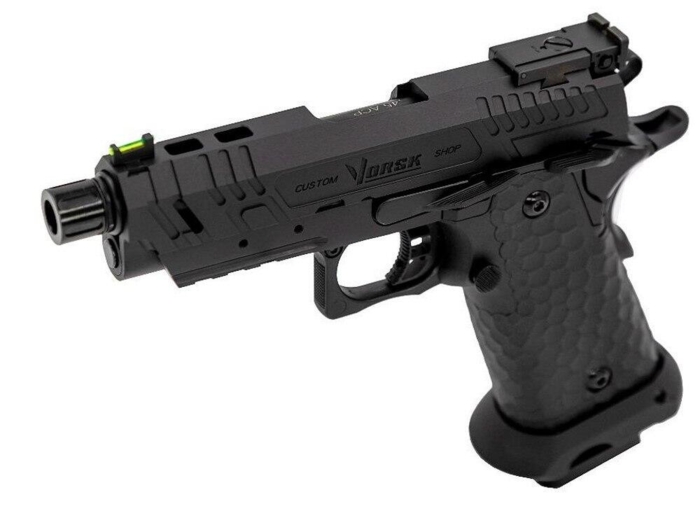 Denne hardball pistol er drevet af gas og har blowback