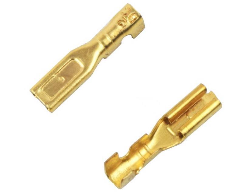 Dette er motor stik til ledningsnettet på ens kabler