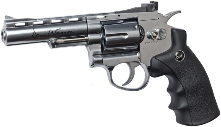 rigtig fed co2 drevet hardball revolver, med realistiske patron hylstre