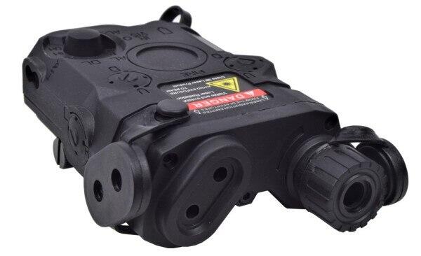 Denne PEQ-15 batteri boks kan monteres på standard 20mm rails