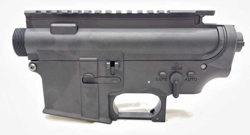 Inkluderet er også dummy bolt catch