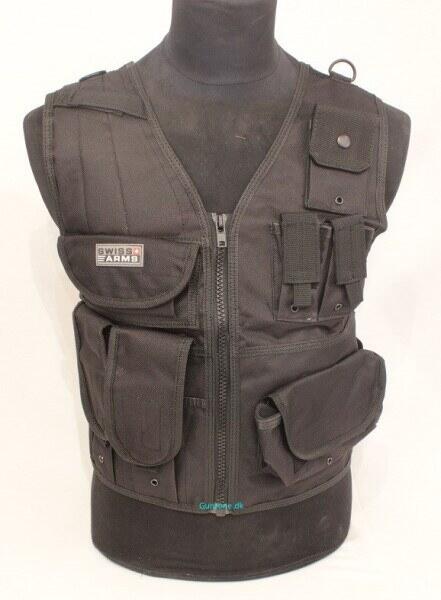 Lækker taktisk hardball vest med 7 lommer fra Swiss arms