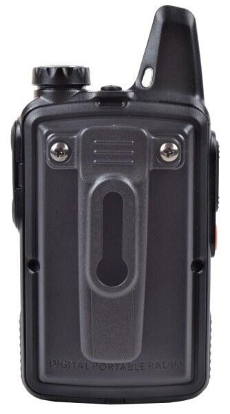 Baofeng radioens bagside kan der monteres en bælteclip som er inkluderet i pakken