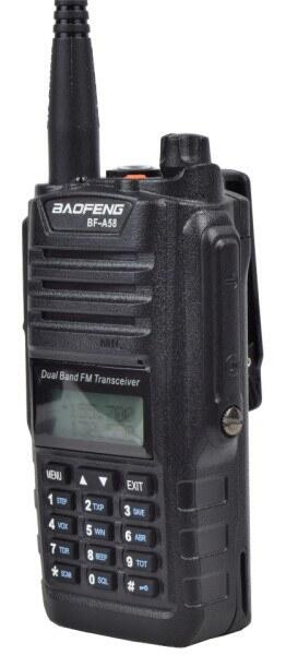 Denne baofeng dual band radio har en lille lcd skærm med lys samt et lækkert tastetur