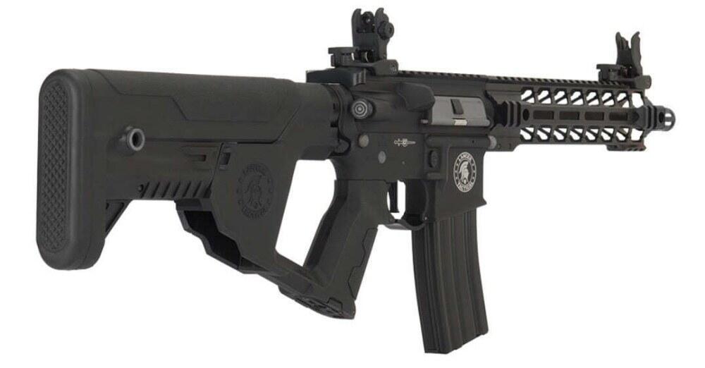 Enforcer battle hawk LT-34 softgun våbnet har en god længde til både by kampe og skov områder