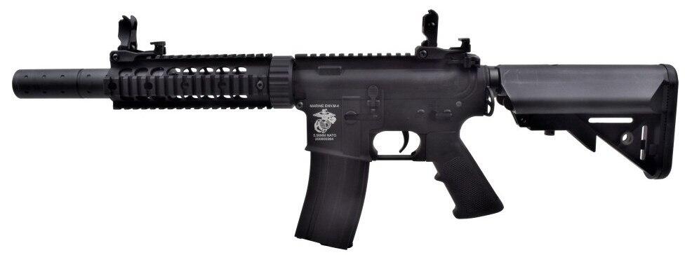 Lækkert metal m4 softgun gevær som har en lang lyddæmper