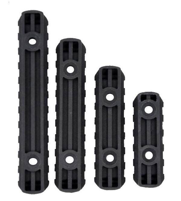 Sort softgun rail kit lavet i polymer som passer på et MOE handguard