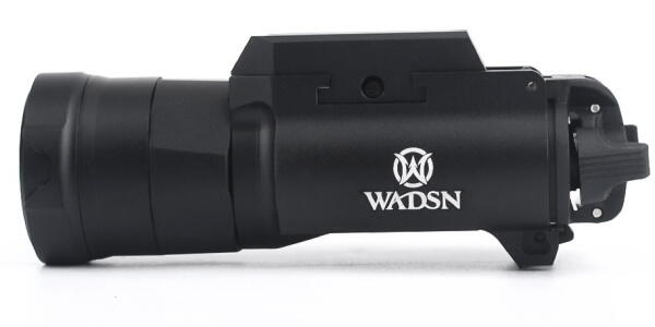 Hardball X300 stil lygten kan yde 650 lumen, hvilket gør at den perfekt i mørke situationer