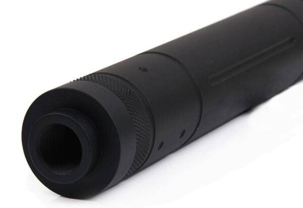 Dette er en dejlig lang lyddæmper med målene 195x31 mm