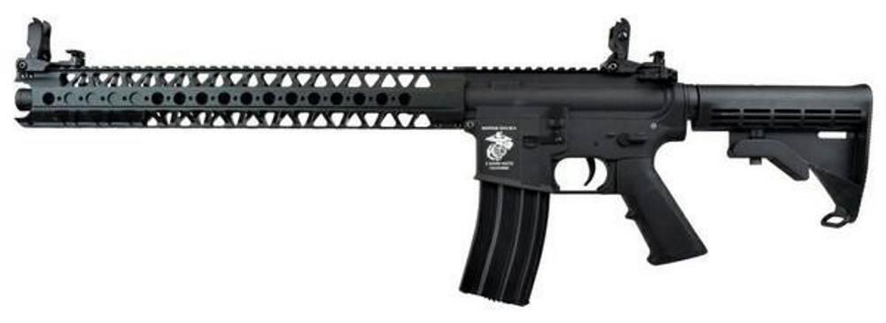 Dette er en høj kvalitets hardball M4 riffel, som er lavet i fuld metal