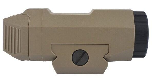 Denne lygte kommer både med konstant, momentar samt strobe tilstand