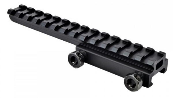 Denne sigteforhøjer passer perfekt til en sniper, da den har plads til et stort sigte