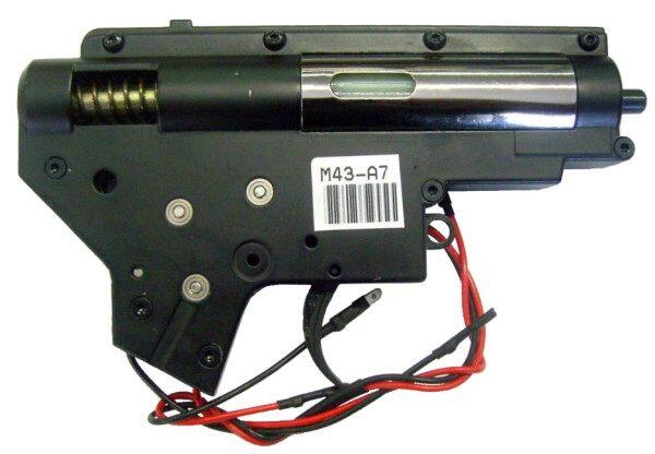 Dette er en version 2 gearboks, som passer til de fleste M4 platforme, MP5 (Med ny slektor plade, samt aftrækker) osv.