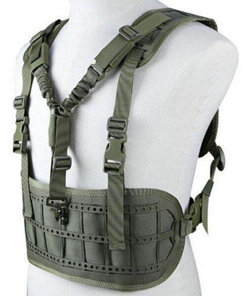 Denne hardball chest rig er lavet i oliven grøn farve, med one point sling