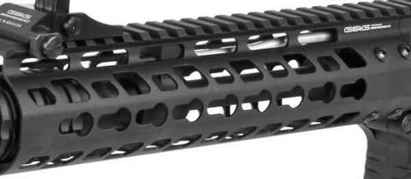 Rail systemet er lavet i aluminium, og er et keymod system, hvilket giver stor mulighed til påsætning af andre accessories