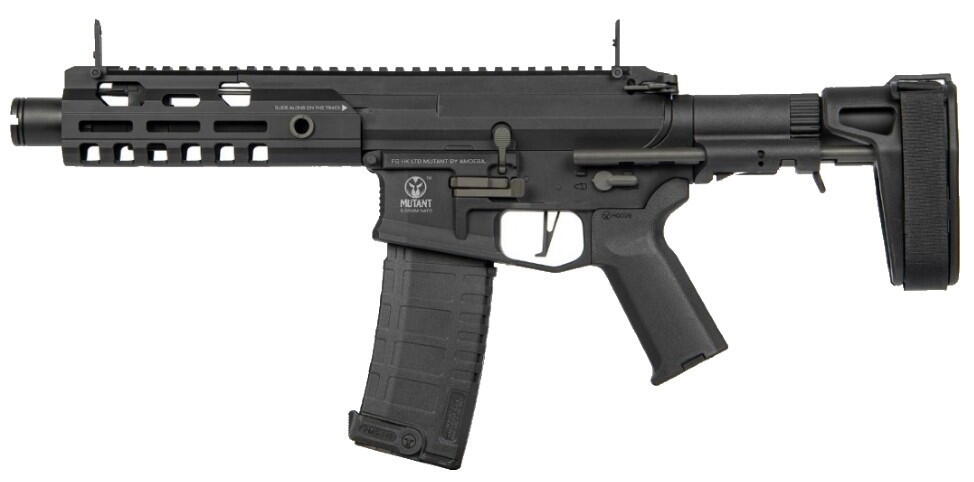 Selvom den er bygget til de små hardball baner kan den stadig række ud