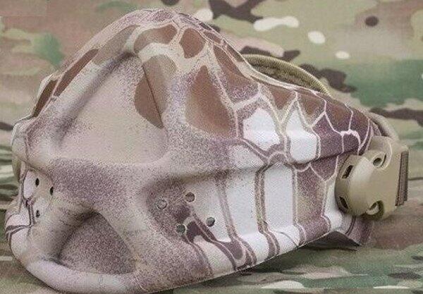 Masken er justerbar, så den passer de flestes hoveder