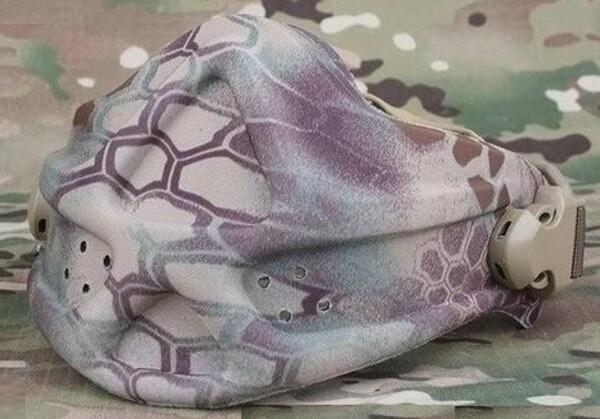 Denne maske beskytter ens tænder og kinder fra hardball kugler