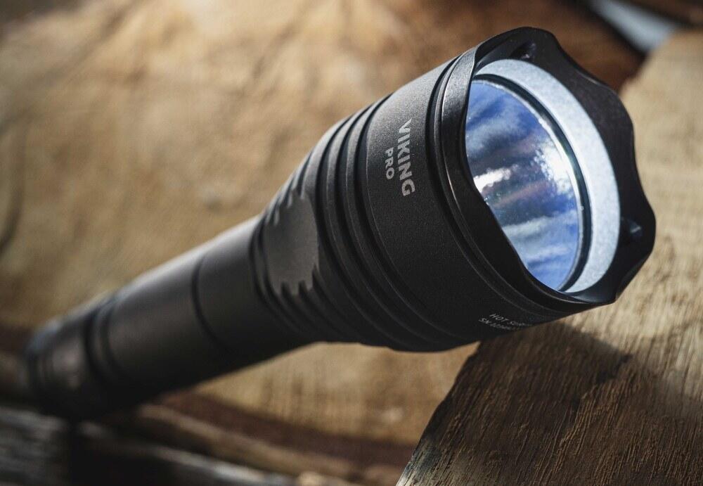 Denne lygte kan yde hele 2200 lumen i over 1,5 time