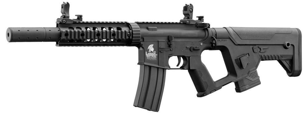 Denne riffel kommer med to forskellige mid cap magasiner