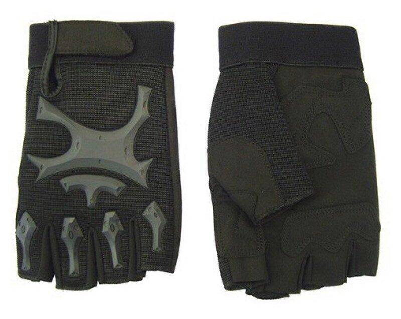 Disse handsker sidder tæt på ens hånd og er lavet som halv finger, da dette giver god føling med ens airsoft riffel