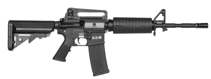 Riflen kommer med et 300 skuds hi-cap magasin