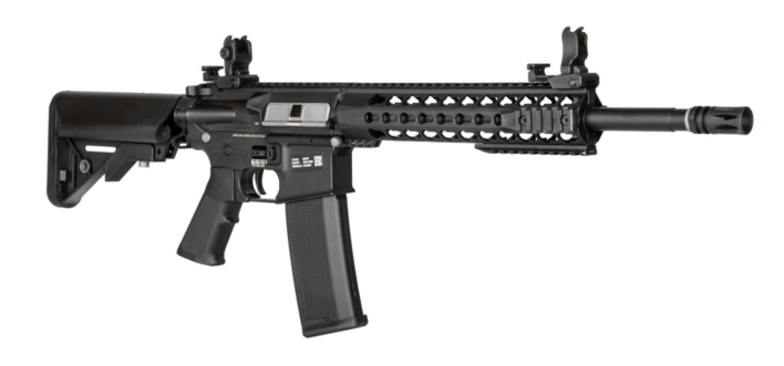 Riflen har fået monteret et 6,03 Præcisions løb, hvilket gør den skyder yderst godt