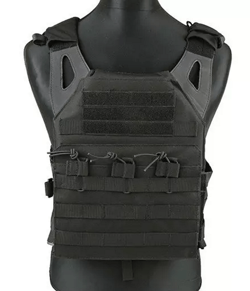 Vesten kommer med molle, så man let kan montere ekstra lommer