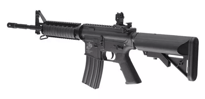 Geværet har et 6,03 P-løb monteret, hvilket sikre at man kan skyde præcist på længere afstande