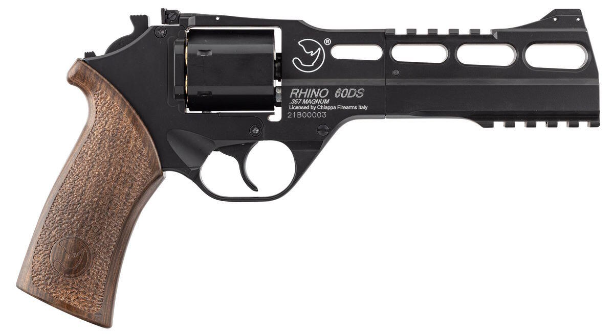 Revolveren skyder cirka 1 joule, hvilket gør den perfekt til bane