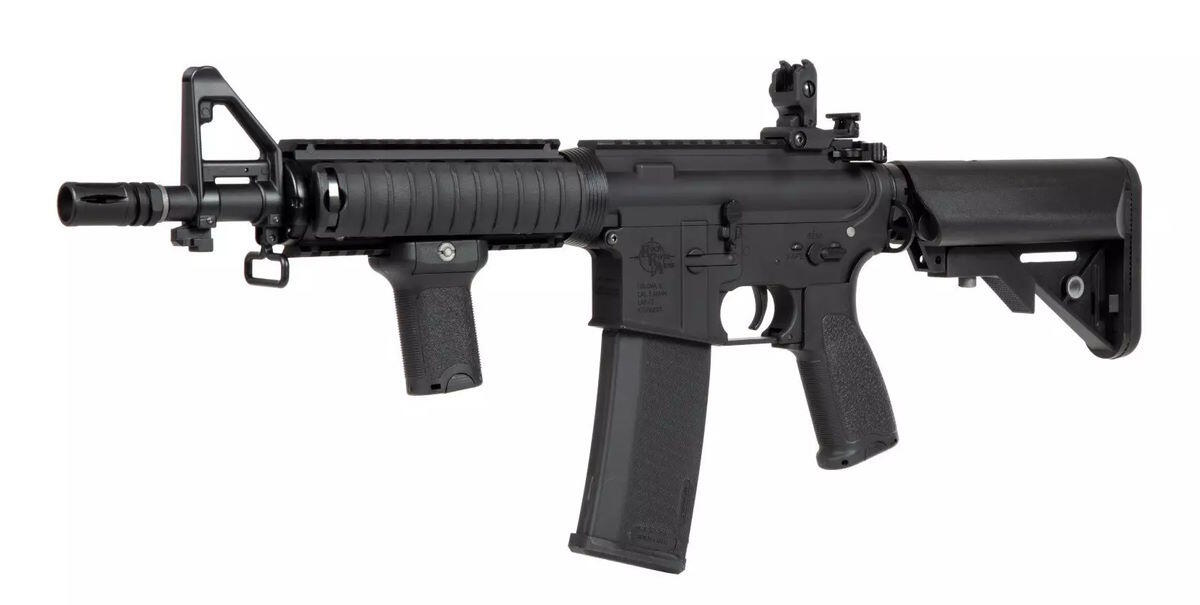 Riflen har internt et stempel med metal tænder, Alu nozzle og meget andet