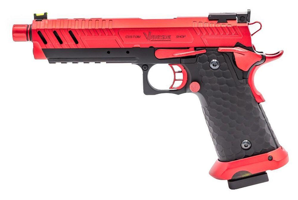 Denne pistol kommer med huller til montage af IPSC stil sigte