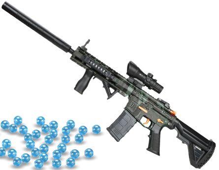 Denne gel blaster kommer i en taktisk grøn farve, så man passer ind i haven/skoven