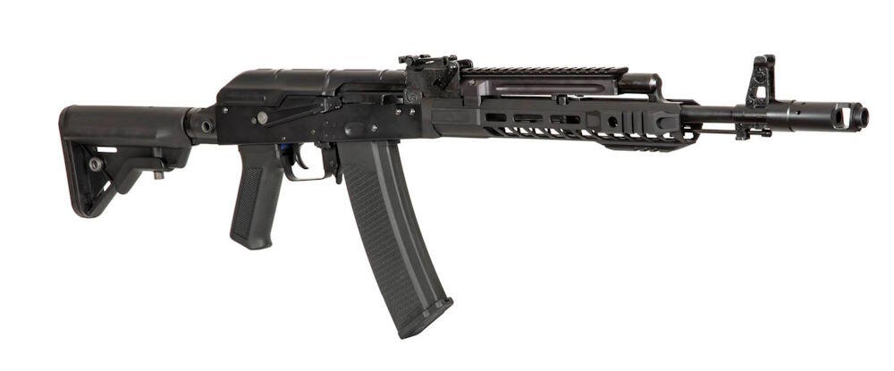 Riflen kommer med et metal hop-up kammer