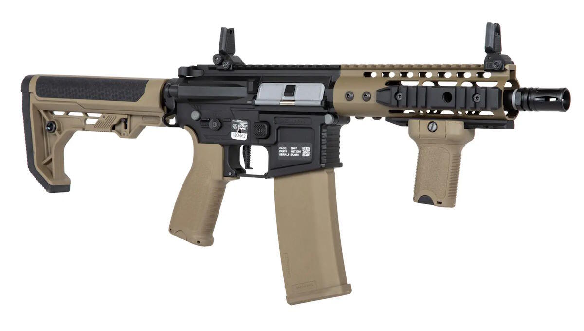 Selve riflen kommer konstrueret i fuld metal