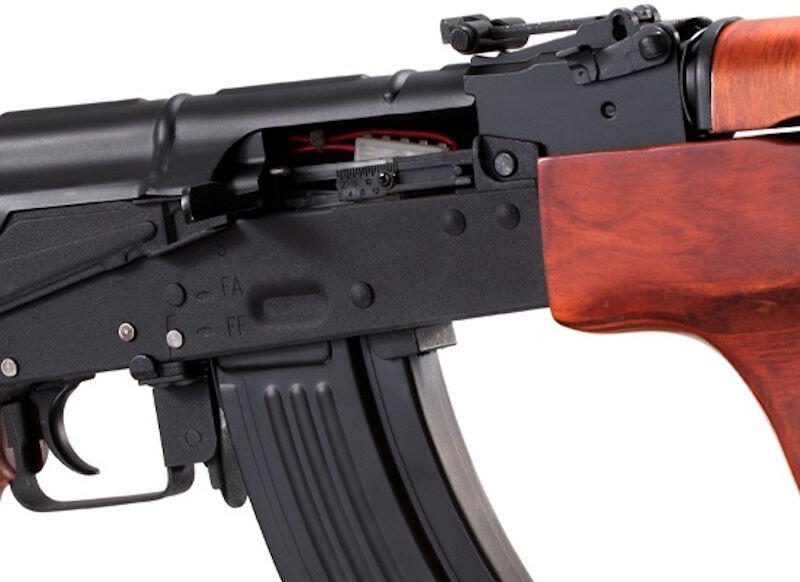 Riflen kommer med en Justerbar hop-up