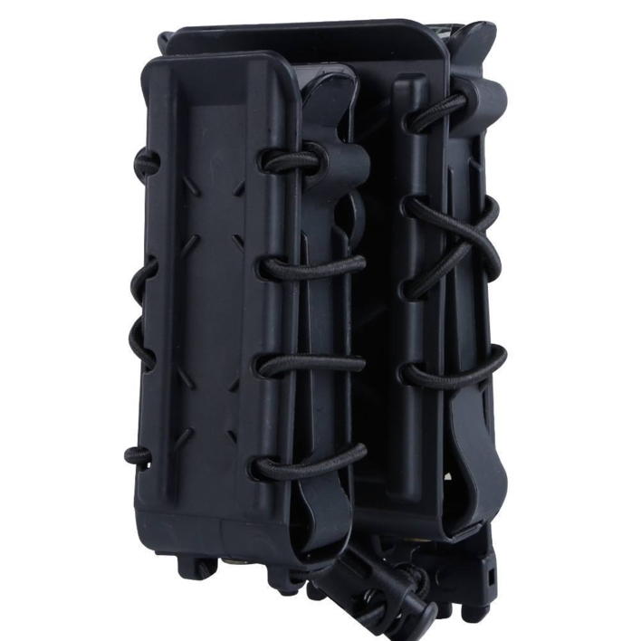 Selve lommen har justerbar retention og passer med alt fra M4 til AK magasiner