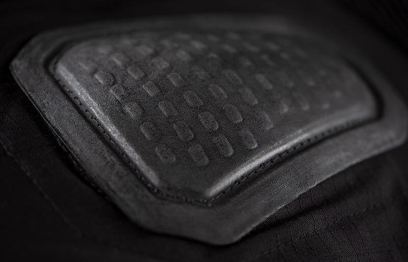 Disse bukser kommer inkluderet med knæbeskyttere