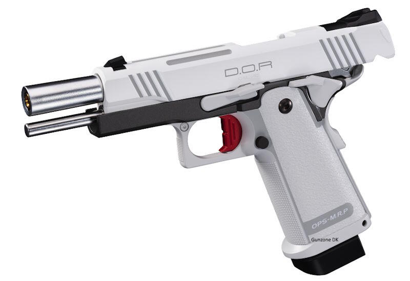 Her ser man pistolens blowback funktion