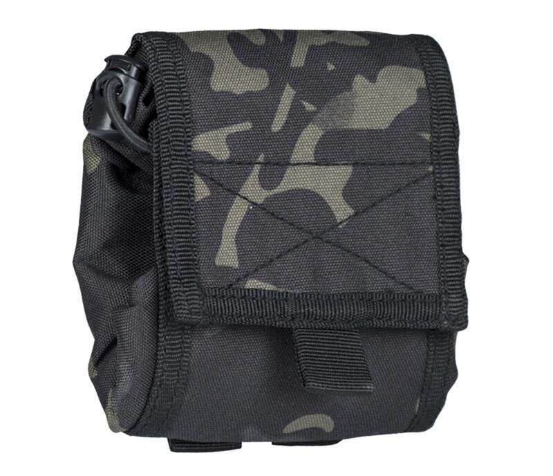 Dette er en dump pouch i multicam sort, der kan foldes op og ned