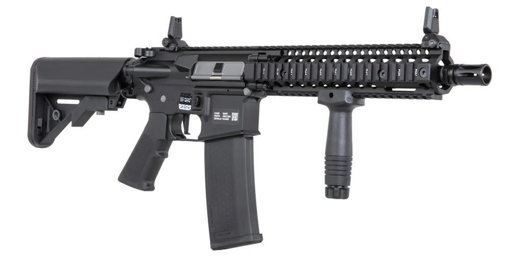 Riflen har smart front greb og gate aster bluetooth installeret